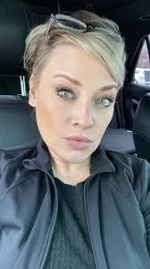 Joanne Whitten's Instagram, Twitter & Facebook