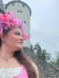 Tennessee Renaissance Festival Sundays Attendance and Trinket Trading