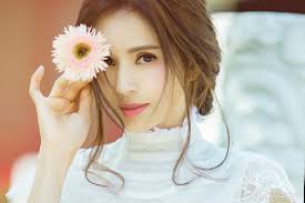 TheUntamedProfiles Lan Yi was the third-generation master, as well as the  only female master of Gusu Lan Sect. Gentle but powerful, refined but  assertive, she invented Chord Assassination, the deadliest fighting  technique