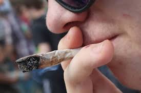 Not everyone who stops smoking marijuana experiences headaches, but for those who do, the headaches can be very intense, especially during the first few days after quitting. Heavy Cannabis Use Can End In Bong Lung For Life Study Shows Stuff Co Nz