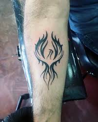 While most men get dragon tattoos because they look badass as body art, some guys will be interested to furthermore, because of the size and shape of these mythical creatures, it should come as little surprise that dragon tattoo designs continue to be some of the coolest types of ink for men. Forearm Tattoos For Men Dragon Novocom Top