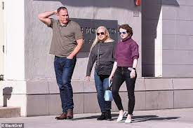Terry king and jamie king are the parents of joey king. Joey King Does Some Shopping With Her Parents On Rodeo Drive In Beverly Hills Daily Mail Online