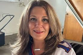 Michelle Warford's Instagram, Twitter & Facebook