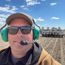 Bob Liska's Instagram, Twitter & Facebook