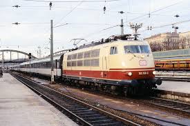 Do you have any questions or special requests? Db 103 159 0 Mit D 263 Orient Express Von Paris Und Munchen Wien Westbf Bahnbilder De
