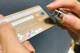 今天要來分享的 信用卡 ，是『 台新玫瑰 giving商務御璽卡 』 新戶透過指定網頁成功申辦『 台新玫瑰 giving商務御璽卡 』可享兩大好禮， 信用卡 首刷禮，核卡30天內，不限通路不限金額消費享筆筆20%回饋 (上限1,000元)，核卡60天內，至新光三越單筆消費達nt5,000元享10%回饋 (上限500元)，假日消費， 台. New å°æ–°çŽ«ç'°givingå¡ 3 å›žé¥‹æ¦®ç™»æ–°ä¸€ä»£ å‡æ—¥ç¥žå¡ å¡å„ªæ–°èžç¶²