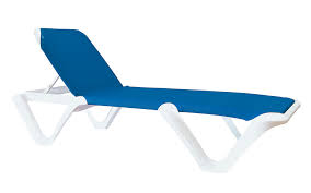I swear, it feels like the warm weather turns everyone into outdoor lovers. Nautical Lay Flat Lounger