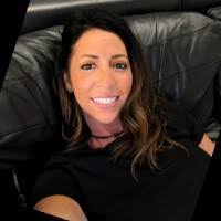 Alyssa Benjamin's Instagram, Twitter & Facebook