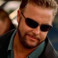 Louis Petersen's Instagram, Twitter & Facebook