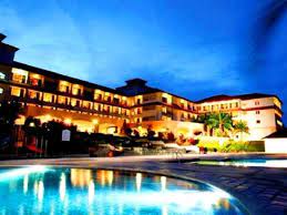 Be pampered and thrilled by our luxurious accommodation and fascinating tourist sites, with a friendly community. Hotel Amverton Heritage Resort Berhantu Betul Ke