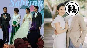 综合讯 徐乃麟的二女儿徐廷瑀在昨天 12日 出嫁 婚宴选在台北文华东方酒店低调举行 演艺圈好友仅有数位到场 而儿子徐新洋和俄罗斯女友宋蕊安则担任接待 徐乃麟当天心情愉悦 在婚礼上还演唱英语经典歌曲 love me with all of your heart entertaining coat