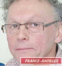 Florette Sooprayen, présidente de l'Autonome de solidarité laïque (ASL)  Martinique, directrice d'école, Daniel Husson, secrétaire général de la  fédération des ASL...