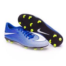 Jun 28, 2021 · la bravata si è chiusa male per un diciannovenne, che, saltando maldestramente su un tappeto elastico insieme ad altri otto amici, si è procurato la frattura di tibia e perone di entrambe le. Football Boots Nike Bravata Ii Fg Racer Blue White Volt Futbol Emotion