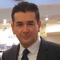 Hugo Monge's Instagram, Twitter & Facebook