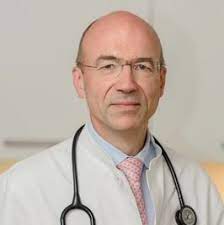 Doctor (title), a person who has obtained a doctoral degree or a courtesy title for a medical practitioner. Dr Med Wigand Von Bremen Facharzt Fur Innere Medizin