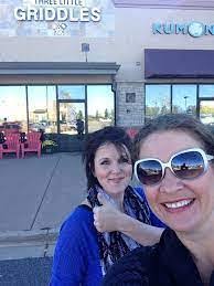 Joelean Lowman's Instagram, Twitter & Facebook