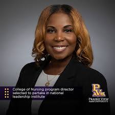 Simone Perry's Instagram, Twitter & Facebook