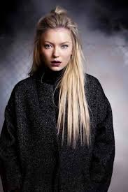 Ver las letras de astrid s y escuchar hurts so good, dance dance dance, it's ok if you forget me, think before i talk, such a boy y más canciones! Astrid S Store Norske Leksikon