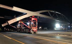 Brücke mit spmt eingefahren 30/11/2020 | sozusagen im schnelldurchlauf wurde mitte november eine 750 tonnen schwere brücke an ihren platz gebracht. Beitrag Heinrich Ronner Gruppe
