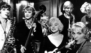 Al capone finally establishes himself as the city's boss of organised crime. Marilyn Monroe In Some Like It Hot Is Perfect Valentine S Day Movie Goldderby