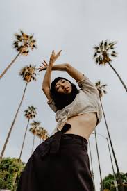 Shooting Portraits With A 24mm Lens Mango Street Street Photography People Portrait Photography Women Portrait Photography Poses