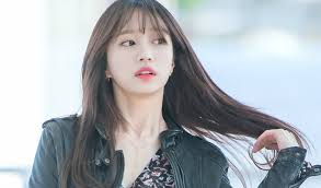 Hani Airport Fashion 2017 Hani Hani Exid Exid Idol Airport Fashion Hani Airport Fashion Exid Airport Exid 2017 Comeback Hani Kpop Girls Hair Flip