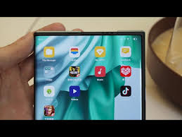 Welcome to the future of smartphones, where the infinite lies within. Oppo X 2021 Rollable Concept Phone Review High Roller