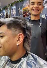 Estilo Único en Barbería Elliot: ¡Atrévete a Innovar!