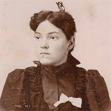 Sharon Cavalieri's Instagram, Twitter & Facebook