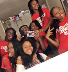 Baddie Birthday Photoshoot With Friends Pin By Issa Baddie On Baebae Hotel Party Birthday Photoshoot 17th Birthday Ideas