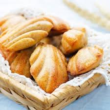 Madeleines A La Parisienne Recette Recette Madeleine Recette Recette De Petit Dejeuner
