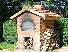Pizza Bzw Brotbackofen Im Garten Wo Platzieren Holzbackofen Pizzaofen Bauen Brotbackofen Selber Bauen