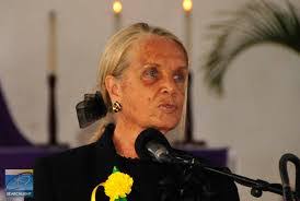 Janice Compton's Instagram, Twitter & Facebook