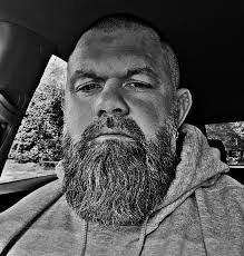 Penny Luttrell's Instagram, Twitter & Facebook