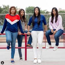 Well, you'd have too if ishant wrote what he wrote to him. à¤‡à¤¶ à¤¤ à¤¶à¤° à¤® à¤• à¤ªà¤¤ à¤¨ à¤ª à¤°à¤¤ à¤® à¤¸ à¤¹ à¤ªà¤° à¤• à¤¨ à¤¬à¤¨ à¤— à¤•à¤° à¤¡ à¤ªà¤¤ à¤® à¤†à¤¯ à¤¸à¤µ à¤² Ishant Sharma S Wife Pratima Singh Questioned In Kaun Banega Crorepati Sports Punjab Kesari