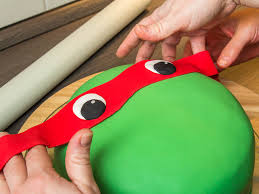 When you put it like that, it sounds ridiculous! Rezept Fur Ninja Turtles Muffins Und Einer Ninja Torte Brotfrei