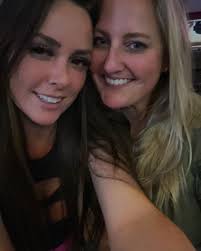 Go follow my cute friend 😍😘 @6pearsofficial @6pearsofficial