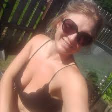 Had every Intention of clearing the garden today, deweeding, moving stones,  generally clearing so it's a blank canvas to start getting rid of all the  second level....I can tell you now the