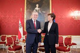 Dafür, derzeit möglichst wenig kinder in die schulen zur betreuung zu schicken. Gesprach Mit Der Designierten Spo Bundesparteivorsitzenden Und Klubobfrau Pamela Rendi Wagner Bundesprasident