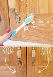 Remove Kitchen Cabinet Gunk With Vegetable Oil And Baking Soda Cleaning Hacks Diy Cleaning Products Household Cleaning Tips