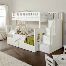 Der sieger unter den schreibtisch schrank hochbett kombinationen ist das thuka hochbett von dynamic24. Hochbett Mit Schrank 20 Funktionale Kinderhochbetten Welche Platz Im Kinderzimmer Sparen
