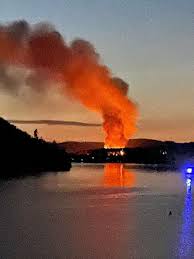 Chrást u kovářova (kemp radava) super místo, obsluha, kuchyně, pivo, často živá hudba luboš zach. 4jojv4sp87u3lm