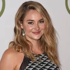 If you are young women looking for new and stylish short haircuts, here are shailene woodley's gorgeous short hair pics that we have collected… Shailene Woodley Beauty Photos Trends News Allure