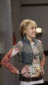 Choose from wide variety of outfits, dress up hannah montana (miley cyrus) and make her look good! Hannah Montana Hannah Montana Hannah Montana Outfits Miley Cyrus Fan