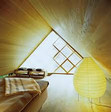 Mitglied @raumatmosphäre hat für ihre dachschräge im schlafzimmer eine schöne, schlichte kommode für den hohen kniestock gewählt. Schlafzimmer Mit Dachschrage 34 Tolle Bilder Archzine
