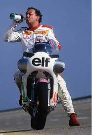 Bmw motorrad hat alles was du brauchst um deine reise zu beginnen. Coluche Histoire D Un Motard Frico Racing Passion Moto