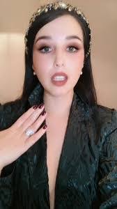 Angela Lillo's Instagram, Twitter & Facebook