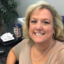 Dawn Leeds's Instagram, Twitter & Facebook