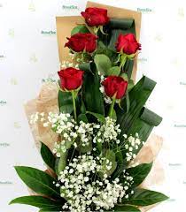 Rosa suino rosso roseo cielo azzurro rosso rubino. Cinque Per Te Mazzo Di 5 Rose Rosse Per Festeggiare San Valentino