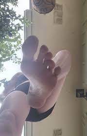 Giantess foot